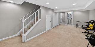 5211 Jay Street Northeast - Room 2 Gallery 2