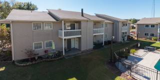 Pool View Condo Available! Gallery 1