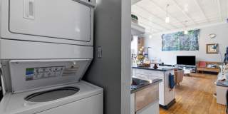 *Beautifully Updated & Unique 1BD/2BA Condo Unit Available in South Side* Gallery 22