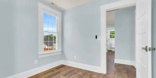 Gorgeous 3/2 Located 1 Block From Downtown Greenville! Gallery 29