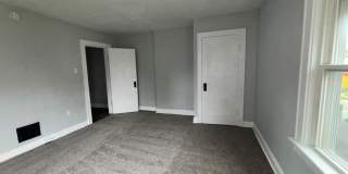 36 N Eureka Avenue Gallery 8