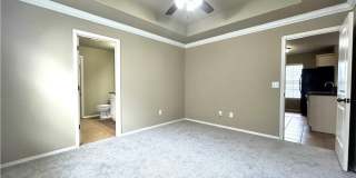Craftsman style 3 bedroom 2 bath Home - Avail NOW! Gallery 14