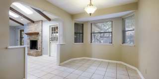 Great one story home with brick exterior on oak covered cul de sac lot Gallery 1