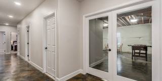 Gorgeous 6 Bedroom/3.5 Bathroom Home! Gallery 8