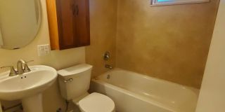 Apartment Availabile, near Children's Hospital and University of Washington Gallery 9