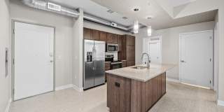 The Maxwell Downtown Des Moines Gallery 181