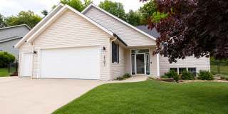 Beautifully Updated SW 4BR with Private Backyard Gallery 1