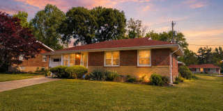 Updated Open-Concept with Sunroom & Finished Basement Space Gallery 1