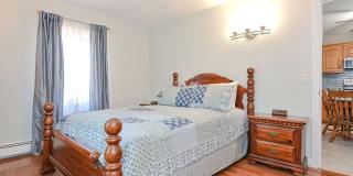 Winter rental: Dot's Place- (Utilities Included) Winter rental: Dot's Place- (Utilities Included) Gallery 10