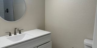 Stunning & Spacious 2 BR / 2.5 BA Townhome – Move-In Ready! Gallery 28