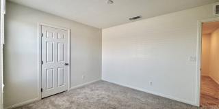 4258 Tarim Street Gallery 49