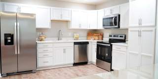 207 Woodlawn Street Gallery 1