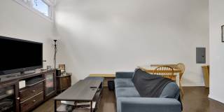 2143 N WESTERN Avenue Gallery 4
