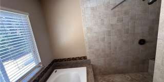 1299 Dogwood Gallery 25