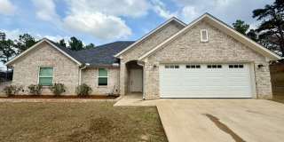 Charming 1-Story 4 Bedroom Home with Modern Comforts! Gallery 1