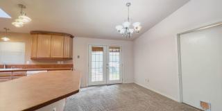 3 bedroom rambler on corner lot Gallery 9