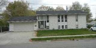 Great home with 2 car garage, deck and shed, fenced yard in Roy for rent Gallery 1