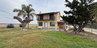 Country Home. 3 Bed 2 Bath Gallery 1