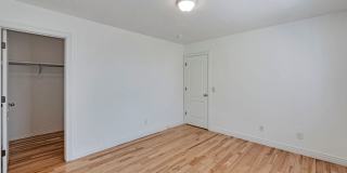 Beautiful 2 Story Home w attached 2 car garage Gallery 20