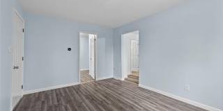 21118 Wellington Avenue E Gallery 3