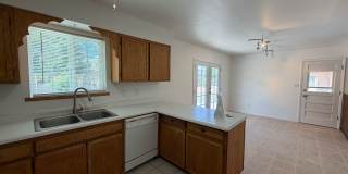 3 Bedroom Single Story Home Available Near E Main Street & Hwy 314 SW in Los Lunas! Gallery 22
