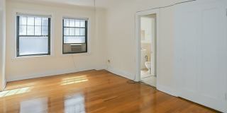 540 West Briar Place Gallery 20