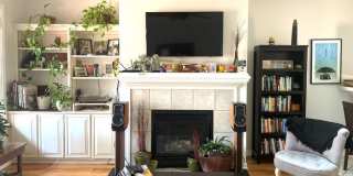 829 Ruffin Street Gallery 32