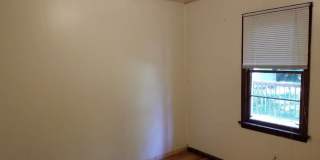4BR 2BA - Walk to campus!  Available August 1 2027 Gallery 15
