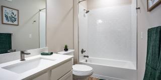 Farragut Junction Apartments Gallery 30