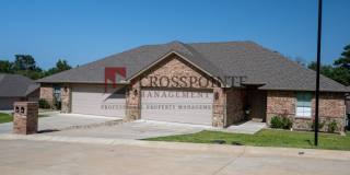 Beautiful 3 Bedroom 2 Bathroom Townhouse in South Tyler! 1/2 OFF FIRST FULL MONTH Gallery 1