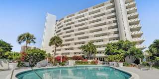 2840 N Ocean Boulevard Gallery 37