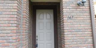 Exceptional 3 bed, 3.5 bath home in Irvine. Gallery 3