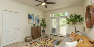 Willow Glen Gallery 24