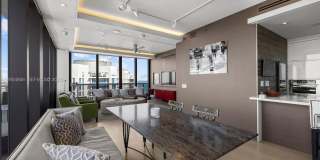 5875 Collins Avenue Gallery 40