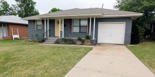 Cute, Remodeled 2 Bed in Village Gallery 1