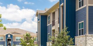 The Pointe at Ben White - Affordable Housing Gallery 2