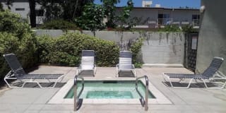 Oak Knoll Gallery 10