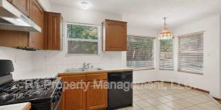 8908 Henriette Wyeth Drive NE Gallery 17