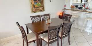 2222 N Cypress Bend Drive Gallery 3