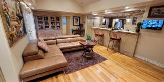 Entire residential home hosted by 3M1S | HOME Gallery 64