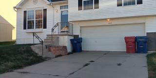 Spacious Three Bedroom! Gallery 1