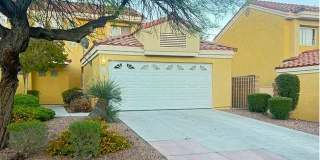 Gated Community! Beautiful 3 bedroom, 2 bath, 2 car garage townhome with Community Pool & Spa! Gallery 1