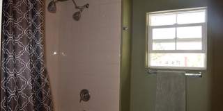 3 bedroom 2 bath near golf course Gallery 18