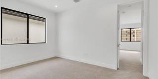 8037 NW 42nd St Gallery 19