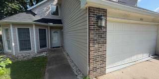 Unique 3BR/2.5BA Southwest Columbia Rental – Near Rock Bridge High! Unique 3BR/2.5BA Southwest Columbia Rental – Near Rock Bridge High! Gallery 1