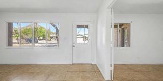 2601 E DAHLIA Drive Gallery 7