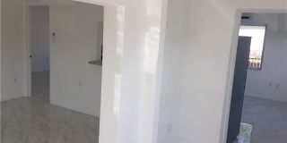 1826-1834 Johnson Street Gallery 8
