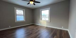 Remodeled Single Level 3 Bed, 2 Bath Home w/ 1 Car Garage Gallery 21