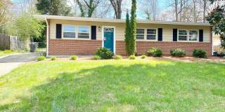 Three Bedroom Home with Amazing Backyard! Gallery 1