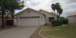 Beautiful 3 bed/2 bath home with tons of upgrades in Gilbert! Close to downtown! Gallery 1